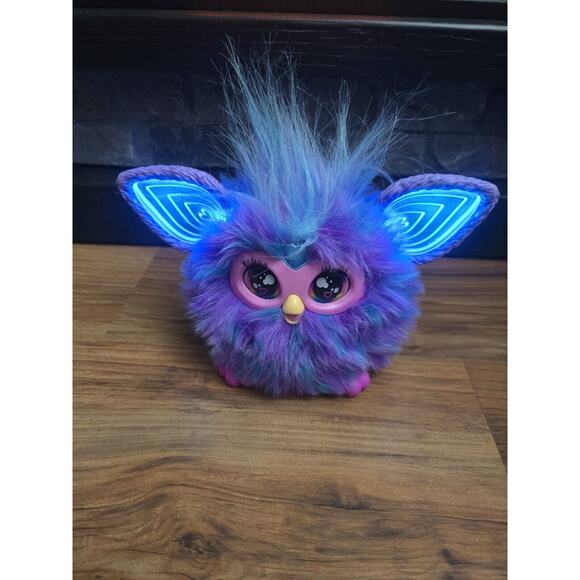 Hasbro Furby Purple Interactive Plush Toy - F6743UU0 - Picture 3 of 4